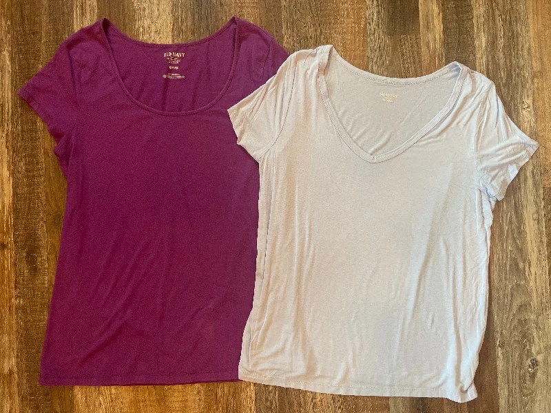 Lot of 2- Merona & Old Navy Casual Short Sleeve shirts Womens size XLarge Casual Women’s Hoodies