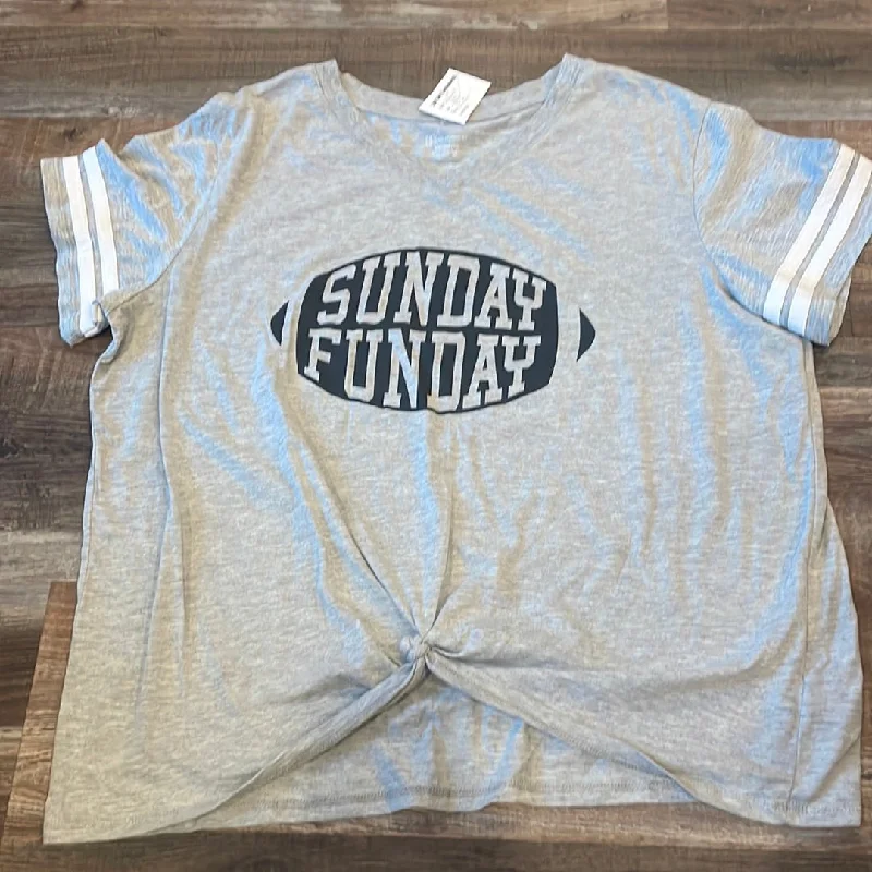 No Boundaries Sunday Funday Football Short Sleeve Shirt size 2XLarge (19) Loose Fit Hoodie Sweatshirt