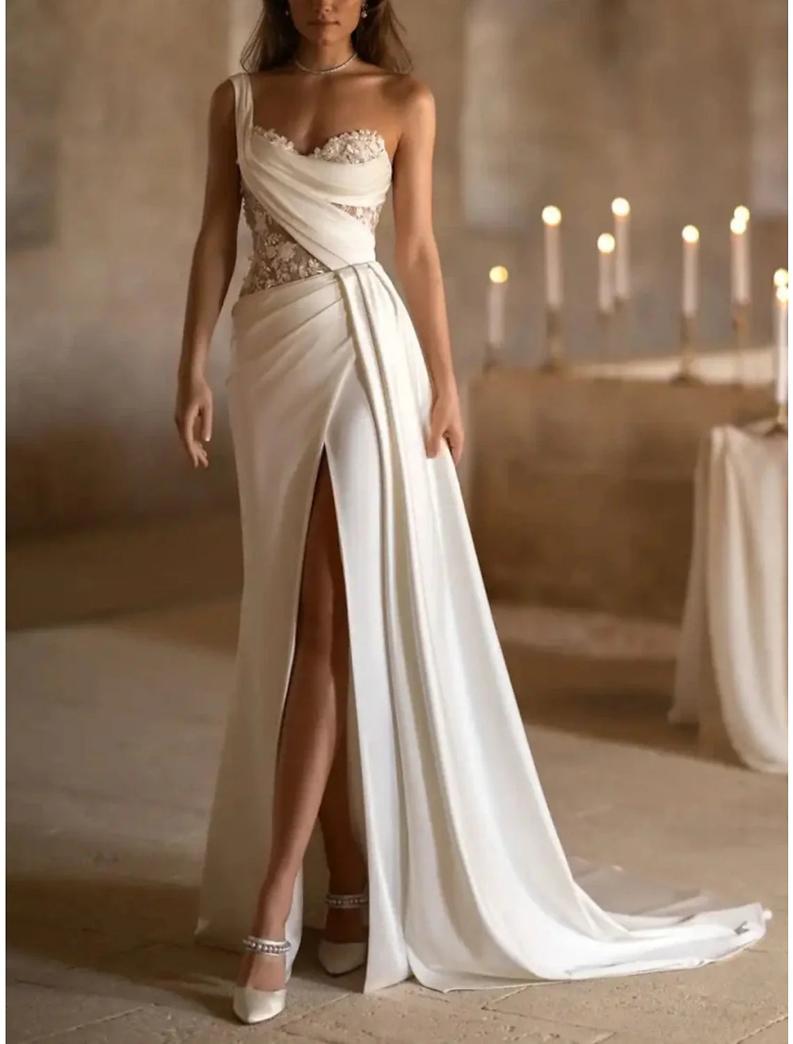 Hall Mature Wedding Dresses A-Line One Shoulder Sleeveless Court Train Satin Bridal Gowns With Pleats Appliques Luxury Wedding Dress